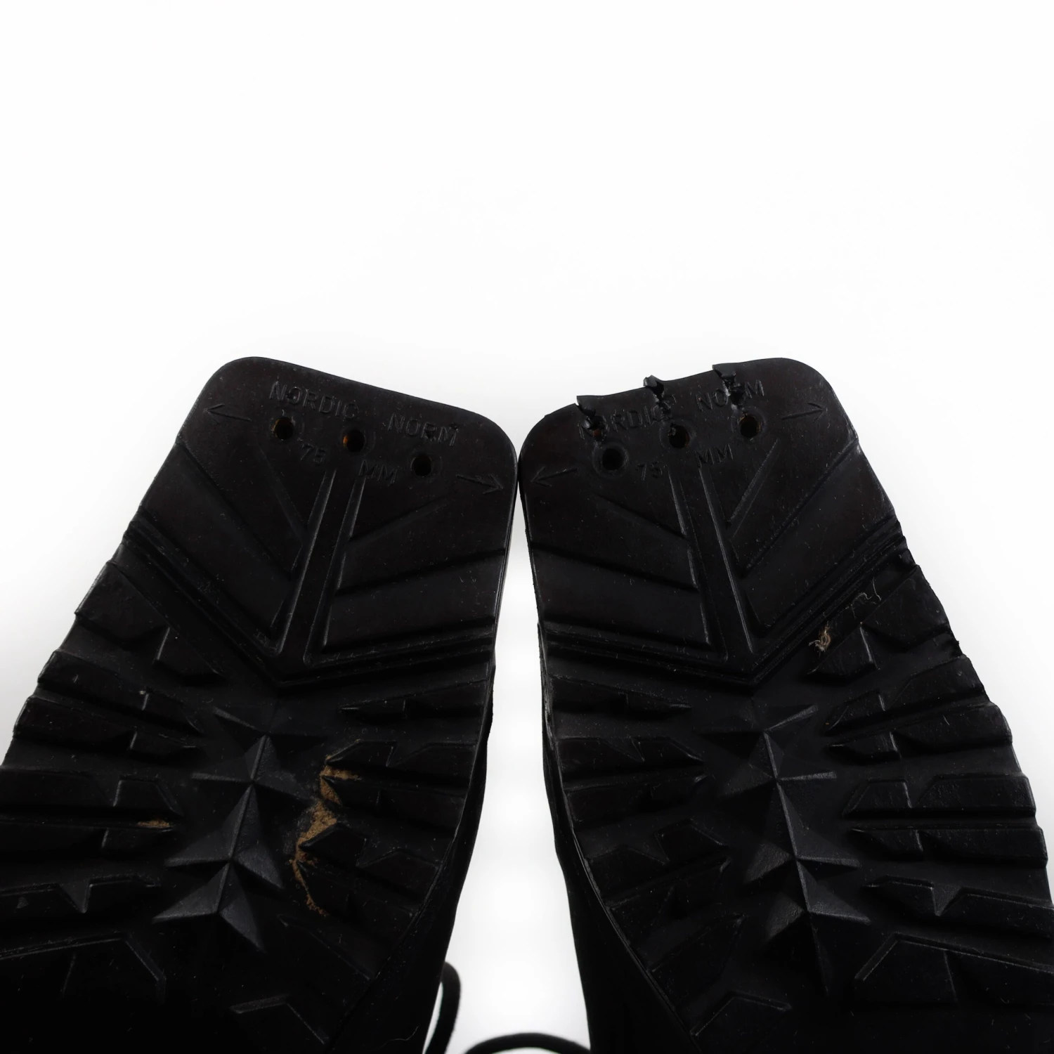 Karhu XCD Traverse Womens Boots | USED 7 Karhu XCD Traverse Womens Boots | USED - Image 5